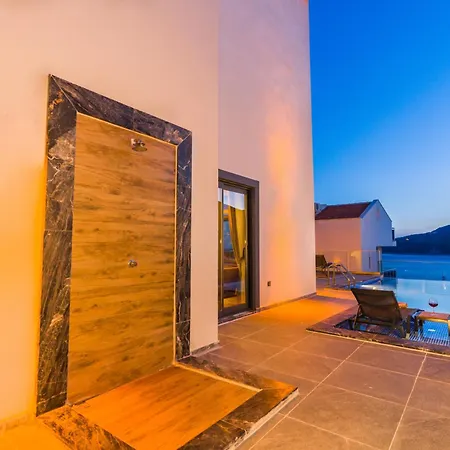 Deida & Laoda Villa *