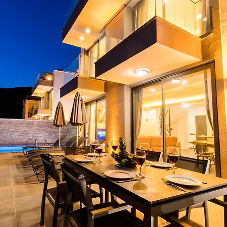 Deida & Laoda Villa *